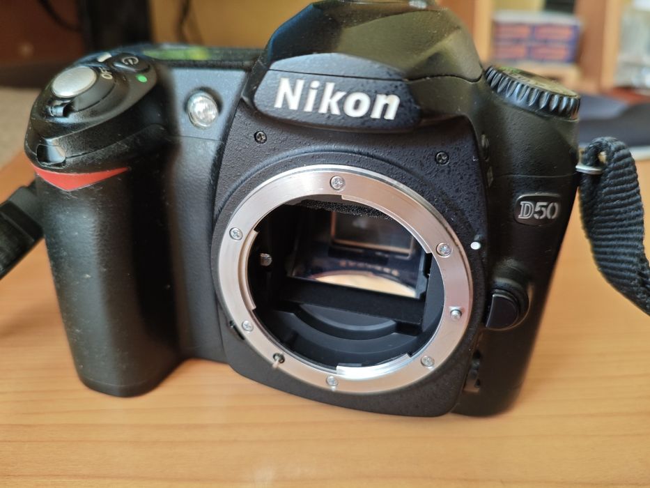 Фотоапарат Nikon D50