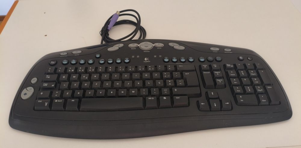 Teclado Logitech Media Keyboard Y-BH52