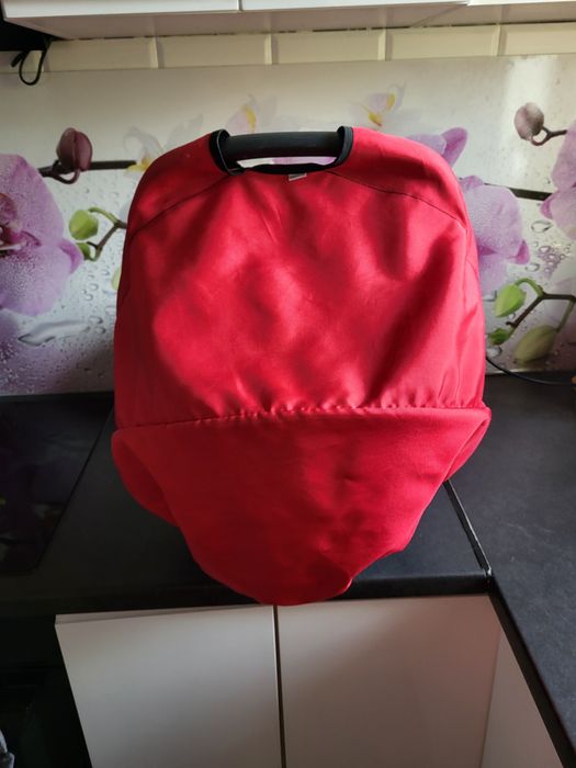 Fotelik samochodowy Nosidełko Ferrari