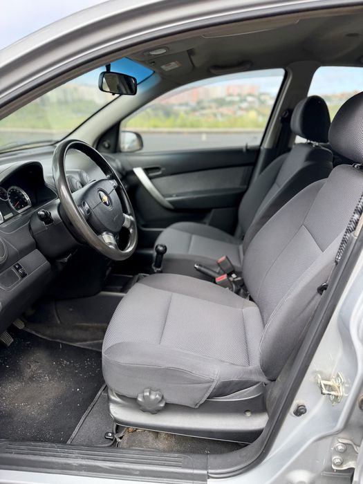 Chevrolet Aveo 1.2 com AC 140 mil kms