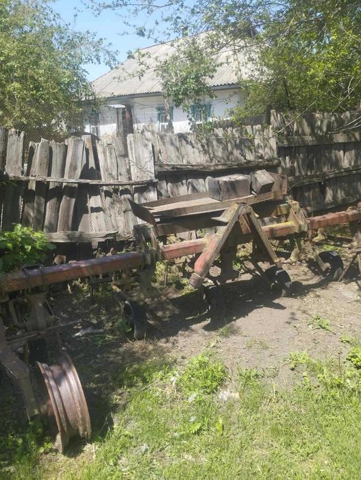 Продам культиватор КРН