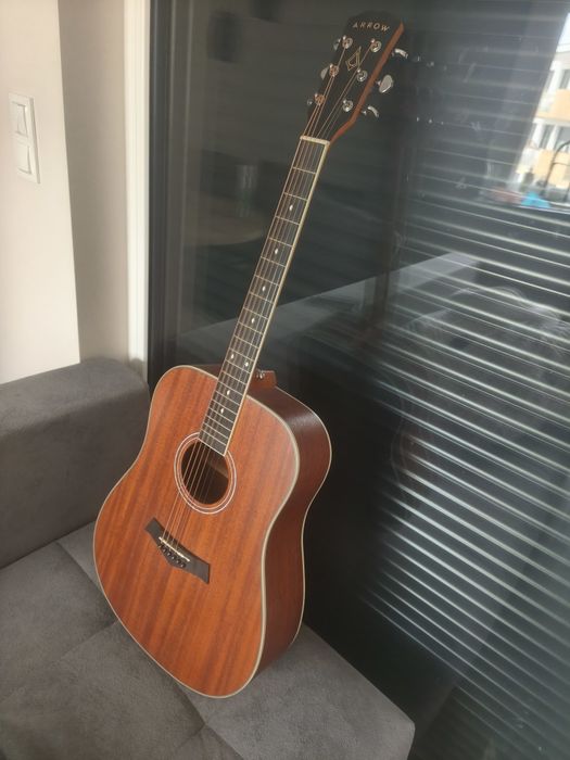 Gitara Arrow bronze