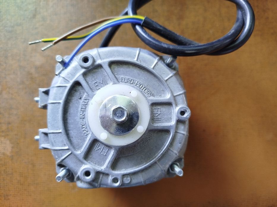 Двигун обдуву EMI (Італія) 82E-2516