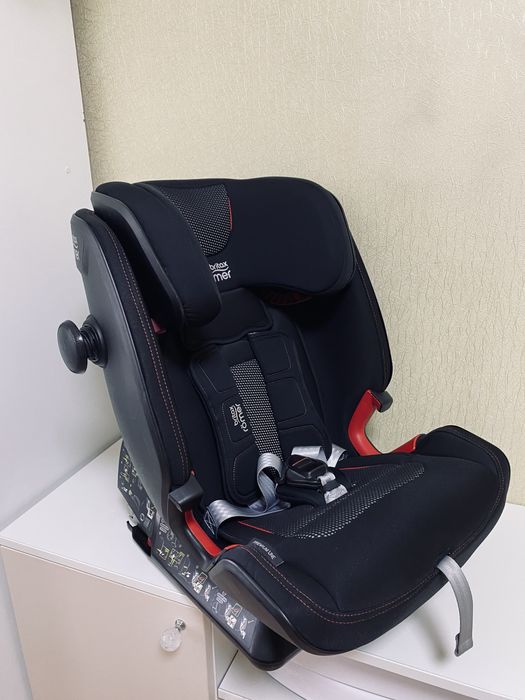 Автокресло BRITAX ROMER ADVANSAFIX IV R AIR 9 мес.-12 лет