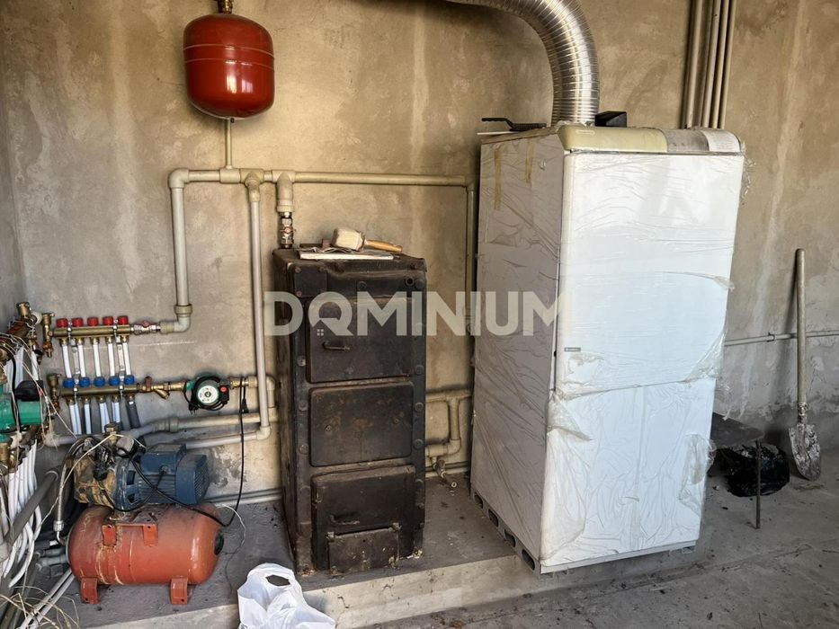 Продається будинок в м.Тячів