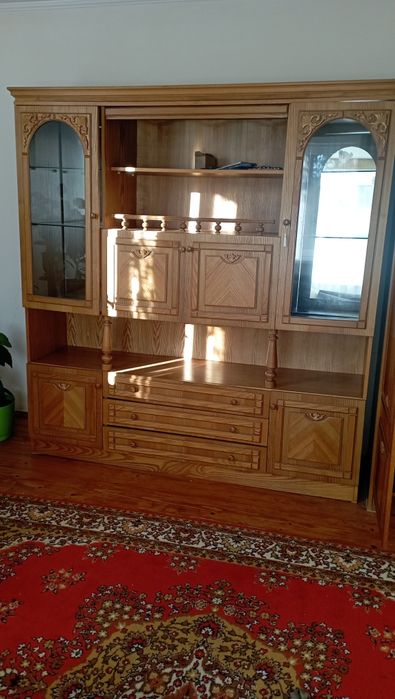 Продам шафу для вітальні