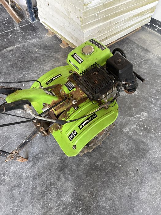 Moto enxada vito como nova