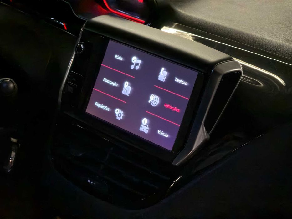 Peugeot 208 GTi - 2017