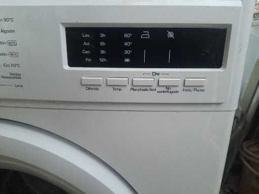 maquina de roupa FAR lava  7  quilos 1000 rpm exelente