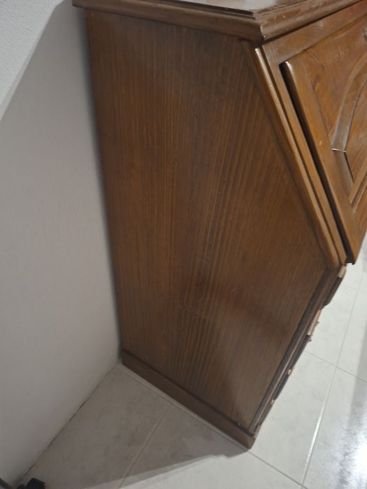 Secretária/ cómoda