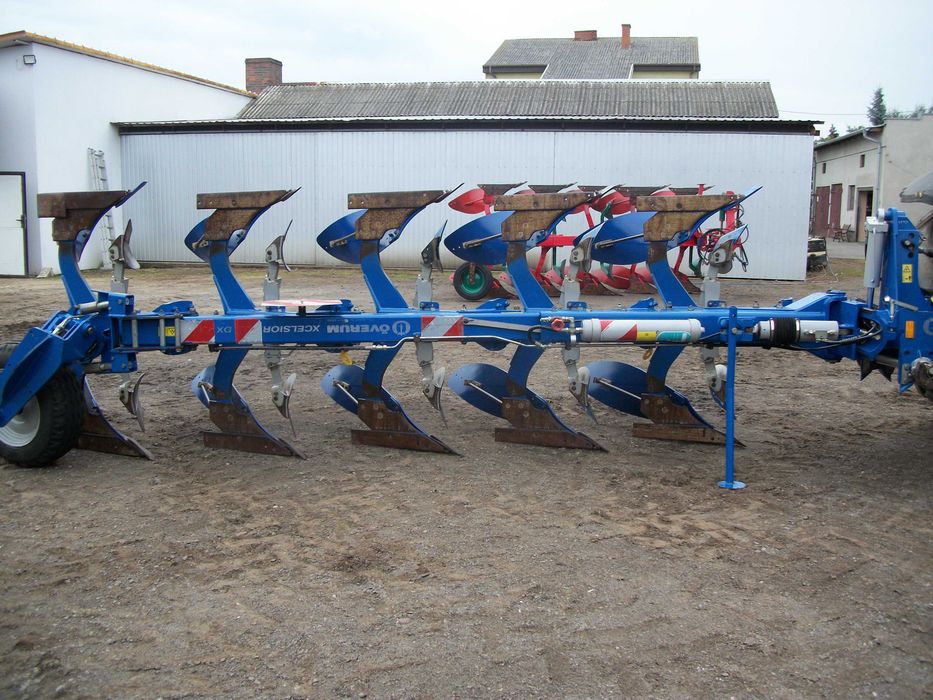 Pług obrotowy 5-skibowy OVERUM 5975H