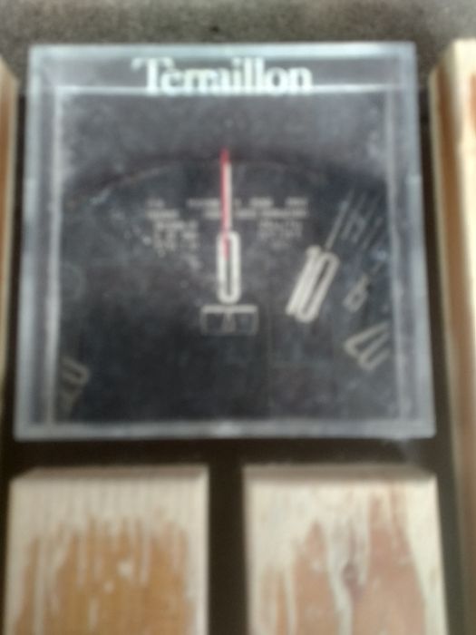 Balança vintage de madeira da Terraillon