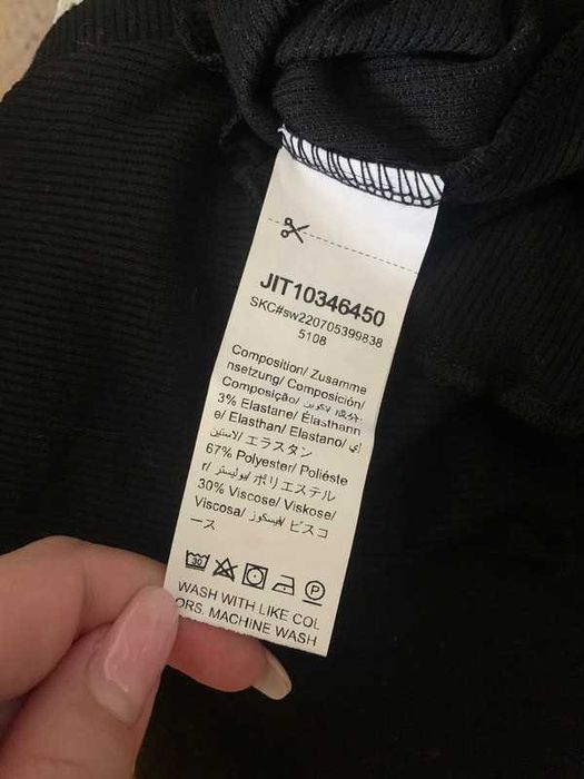 Top preto de manga comprida com detalhe de renda Shein