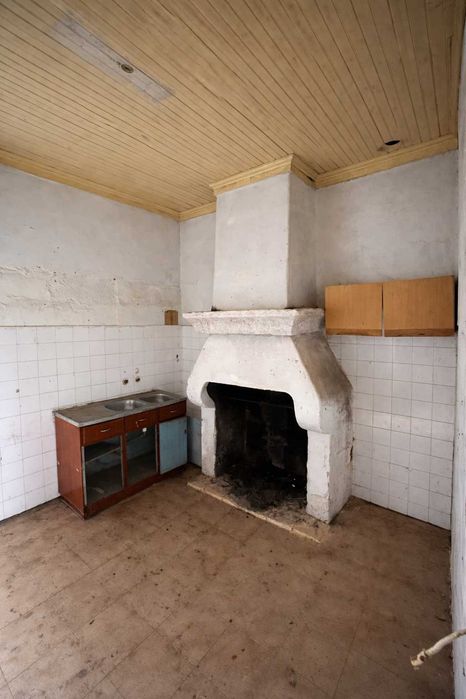 Casa em Pedra com Terreno | Projeto de Reabilitação | Ramirão – Casal Vasco
