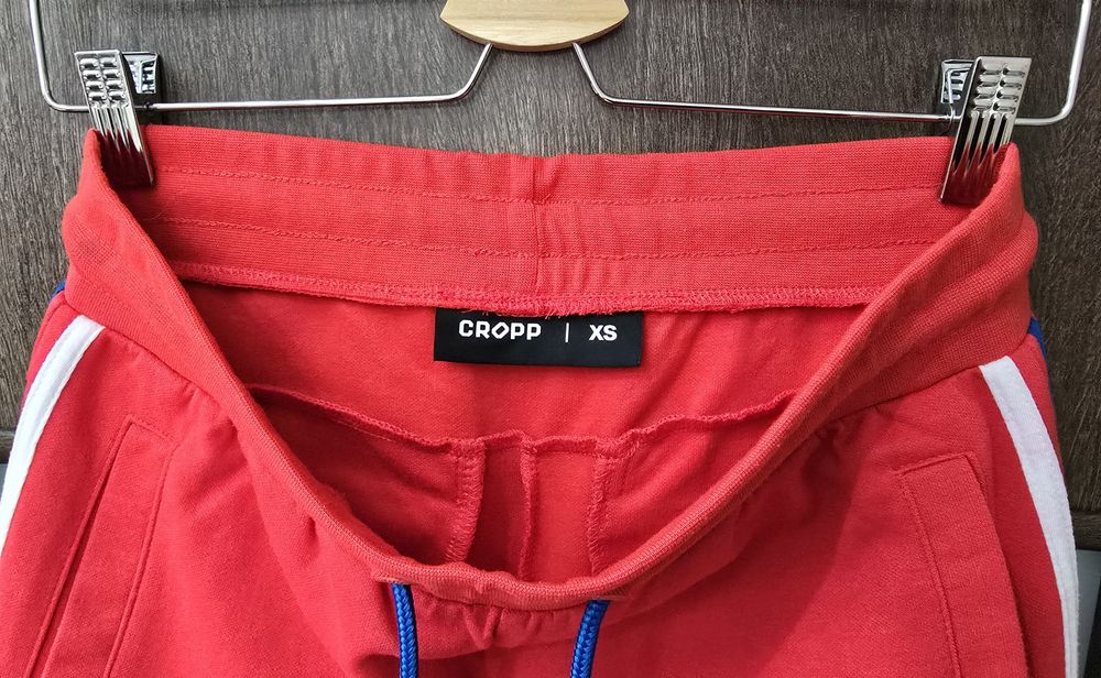 Spodnie dresowe Cropp XS nowe
