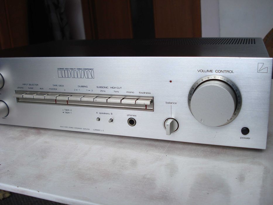 Підсилювач "Luxman" L-3, L-215