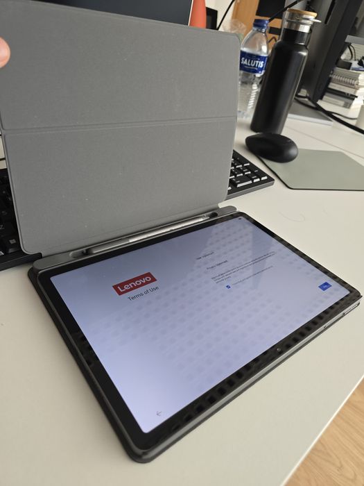 Tablet Lenovo ideaPad 11' 256gb 8gb ram - Ótimo preço - Estado excelente - inclui capa e caneta
