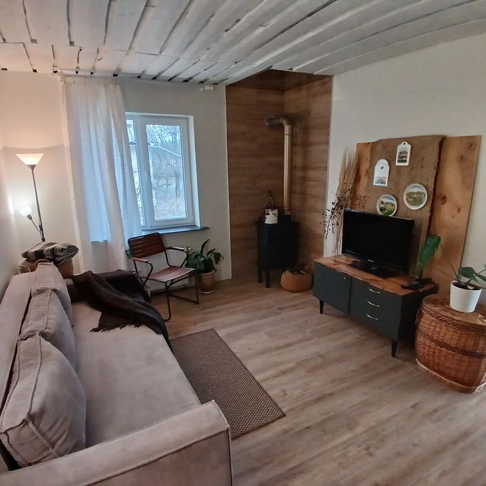 Будинок біля Лісу та Озера. Відновлений, зручний, сучасний.