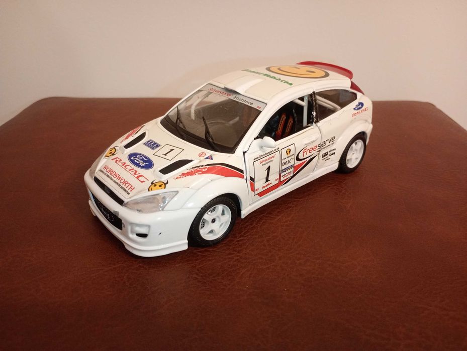 Model kolekcjonerski Bburago Burago Ford Focus WRC 1/24