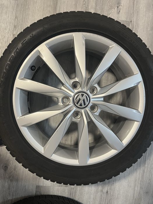 Jantes origibais vw golf 7 com pneus novos