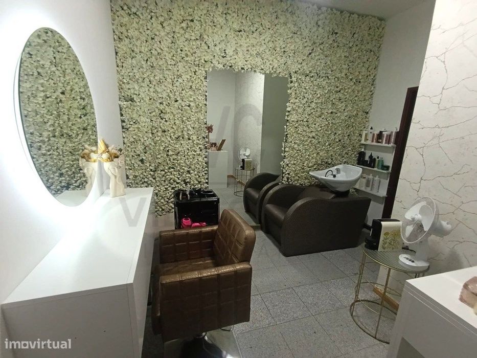 Hairdresser / Beauty Center for Sale in Vila do Conde