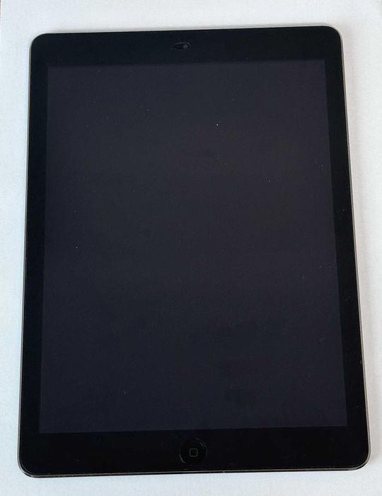 Планшет Apple iPad Air (1st gen)  32GB MD786ZP/A