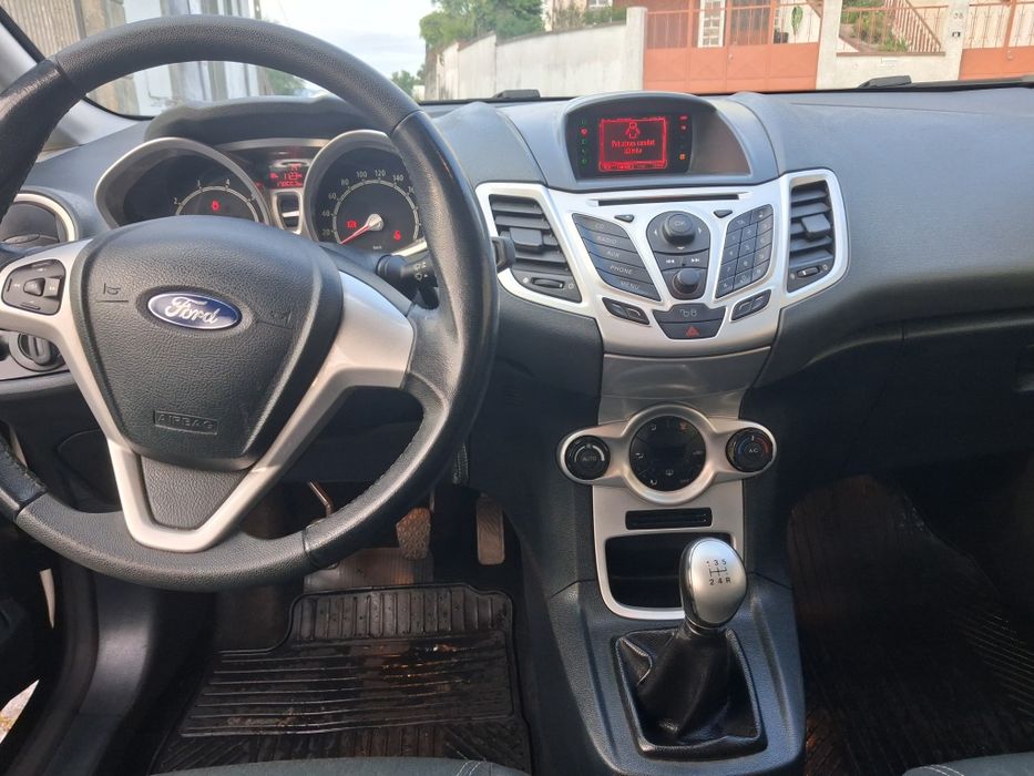 Ford fiesta 1.25 com 1 só dono
