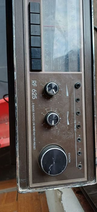 Радіоприймач Grundig в ретро стилі