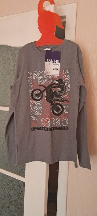 Продам кофту нову