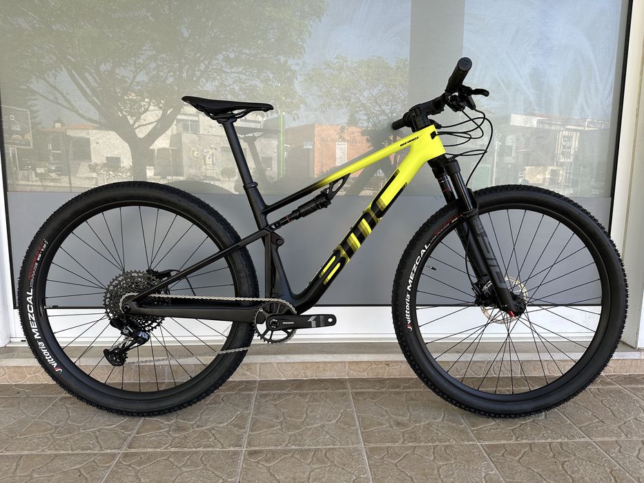 Bicicleta de suspensao total - OPORTUNIDADE