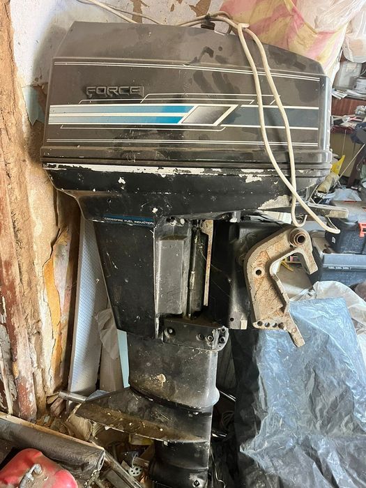 Продам лодку ,,днепр,, з мотором