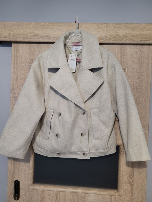 Plaszcz oversize krutki firmy Reservet