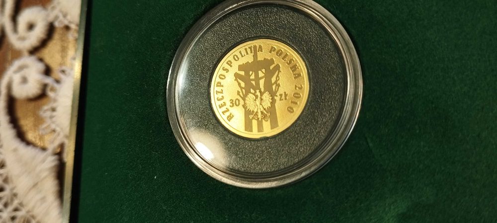 30 złotych Solidarność - Polski Sierpień - 2010 r - złota moneta
