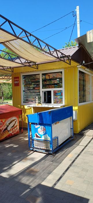 Магазин та кіоск-зупинка