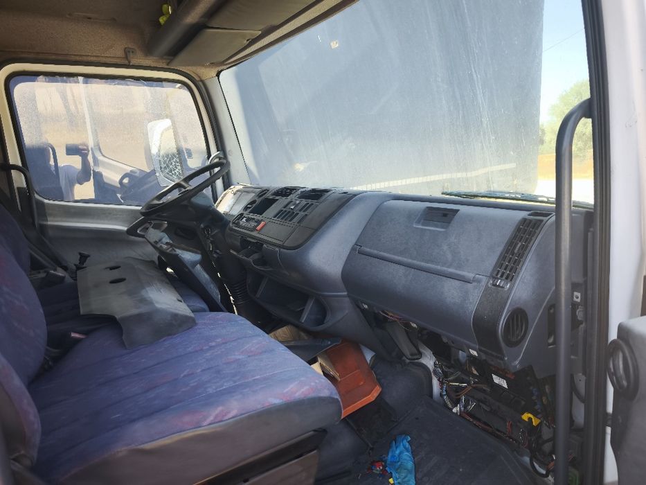 Mercedes atgo 4.2 170cv avariado