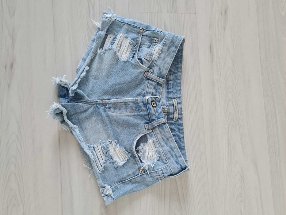 Jeansowe szorty przecierane 34 wysoki stan spodenki jeans s pull bear