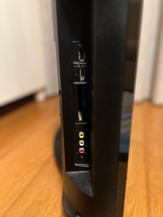 TV Sony Bravia KDL-32BX300