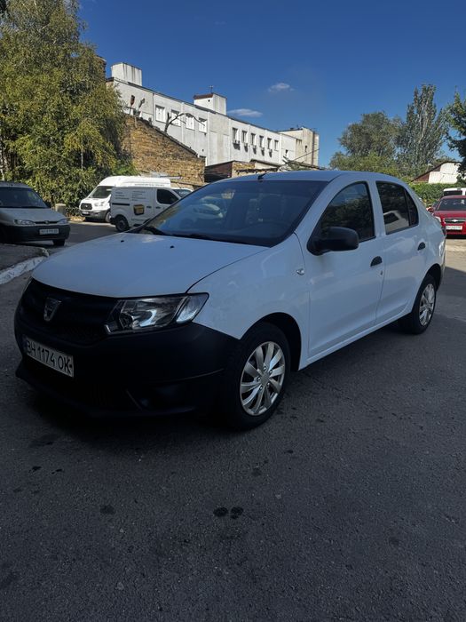 Dacia Logan 2016 год 1.6 Газ-бензин Оформление !