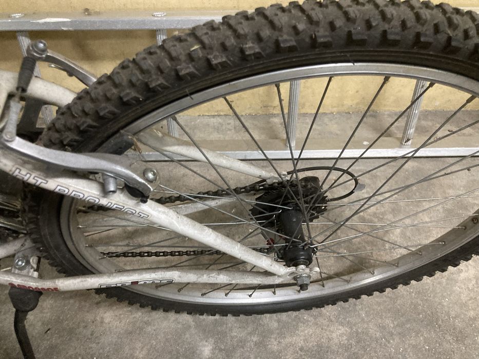 Bicicleta sete velocidades em bom estado