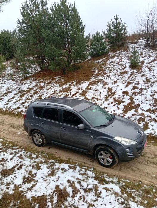 Peugeot 4007 2011 року