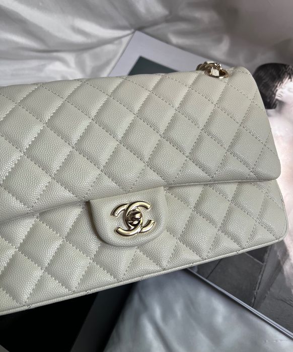 Сумка Chanel Classic Flip молочна