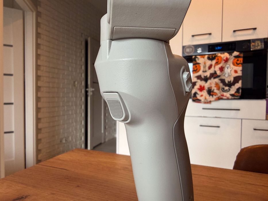DJI Osmo Mobile 4