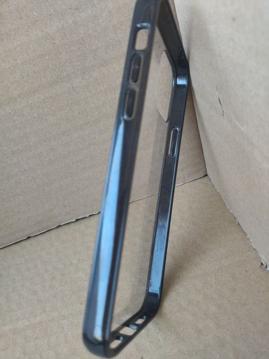 Etui iPhone 12/ 12 pro przezroczyste (B8)