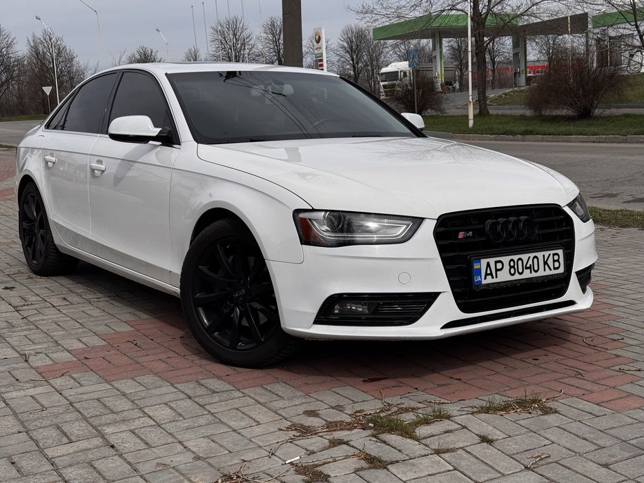 Audi А4  B8 рестайлінг