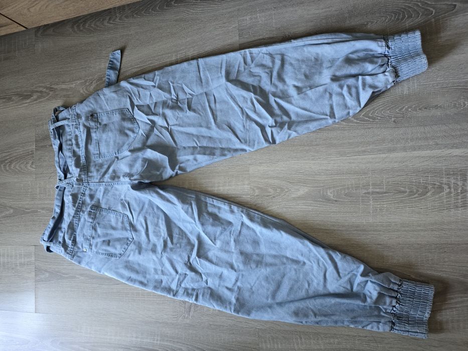 Joggery z paskiem