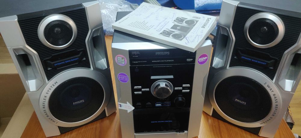 Aparelhagem HI-FI Philips Mod. FWM185/12 (RÁDIO, CD, MP3, USB)