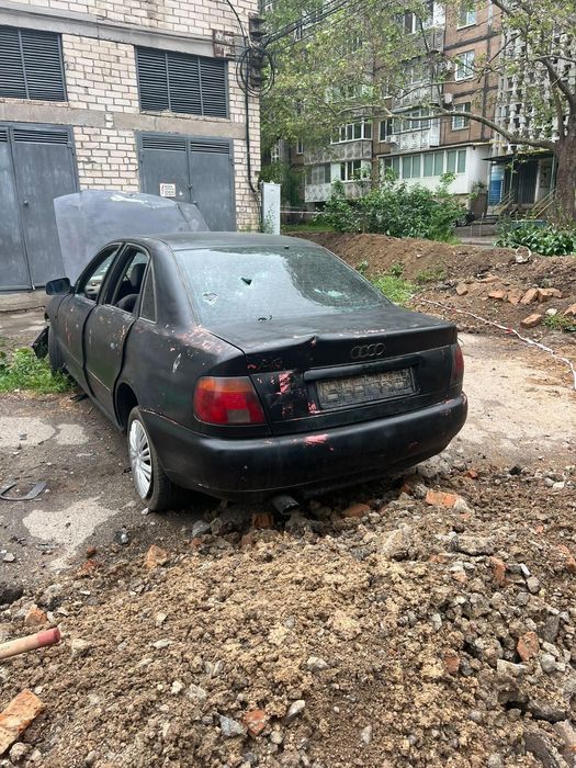 Audi  a4 b5  1.6