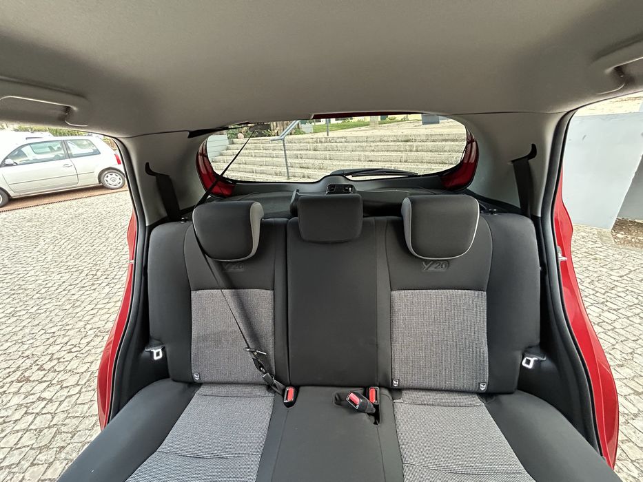 Toyota Yaris Y20 Club Hybrid | Automático | GPS | Câmara | Bancos Aquecidos