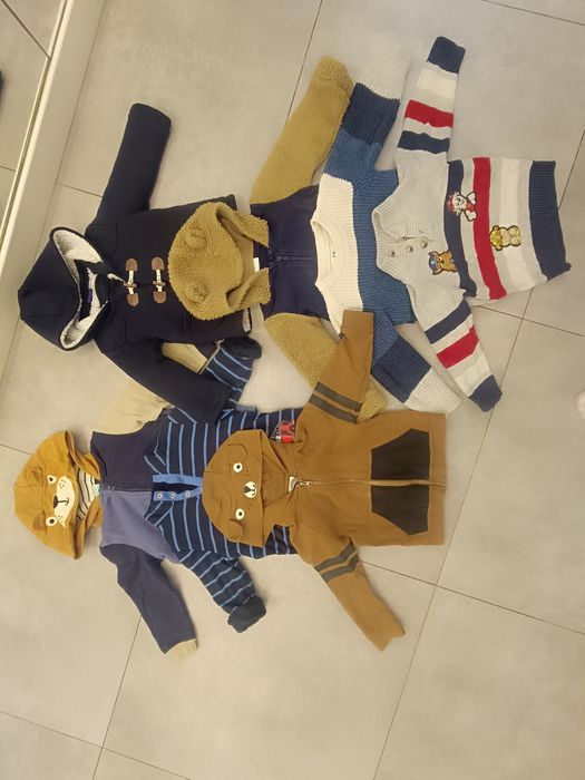 Sweterki i bluzy chłopięce