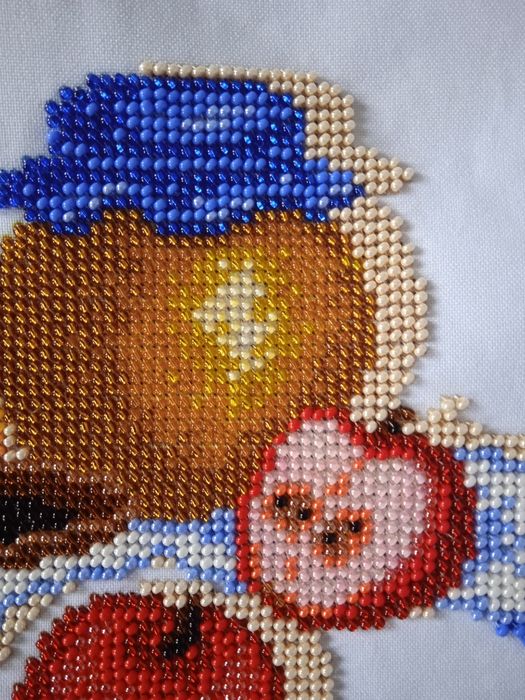 Вишивка бісером.
